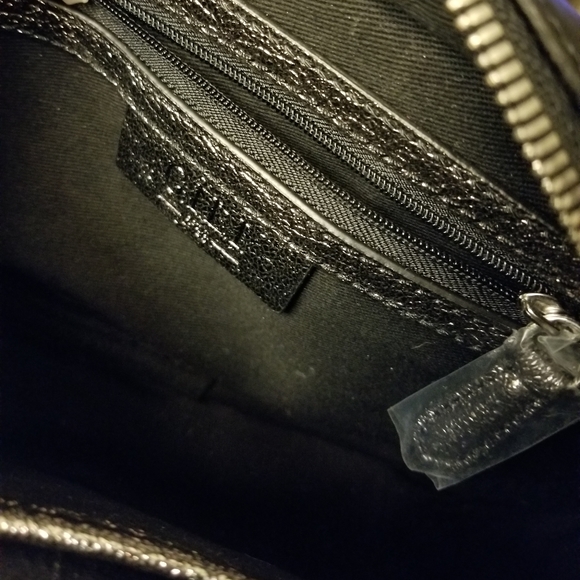 G.i.l.i 2 pc. Camera Leather Crossbody - Picture 4 of 8